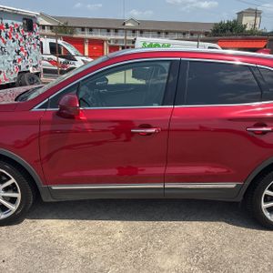 صورة 4 لـ 2019 Lincoln MKC RESERVE
