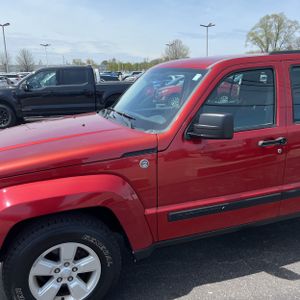 JEEP LIBERTY - 2