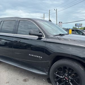 2019 Chevrolet SUBURBAN LT — миниатюра 12