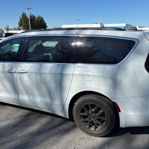 CHRYSLER VOYAGER LXI - 6