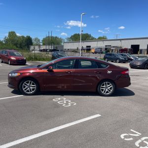FORD FUSION SE - 3