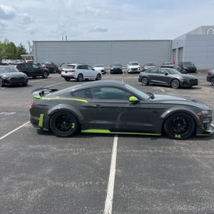 FORD MUSTANG GT PREMIUM - 10