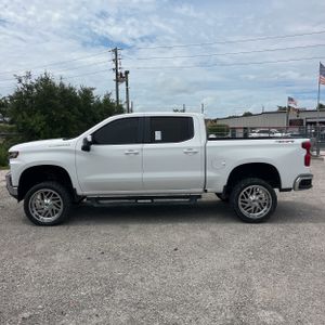 2020 Chevrolet SILVERADO 1500 LT — фото 3
