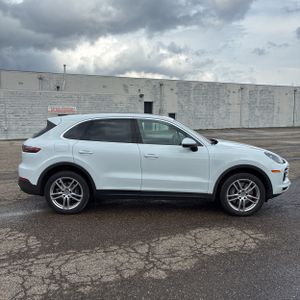 PORSCHE CAYENNE - 10