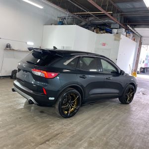 FORD ESCAPE PLUG-IN HYBRID SE - 10