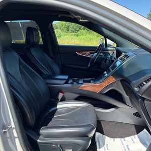 2020 Lincoln NAUTILUS RESERVE 缩略图 32