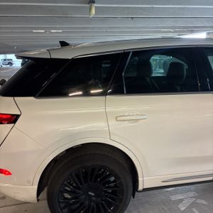 LINCOLN CORSAIR RESERVE - 9