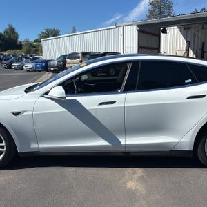 TESLA MODEL S BASE - 4