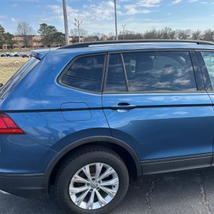 VOLKSWAGEN TIGUAN S 4MOTION - 9