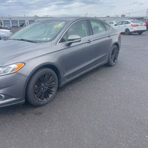 FORD FUSION SE - 2