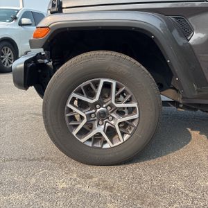 2025 JEEP WRANGLER SAHARA 缩略图 17
