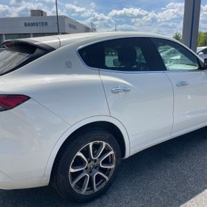 MASERATI LEVANTE S - 9