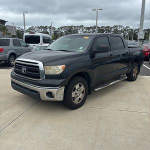 TOYOTA TUNDRA - 1