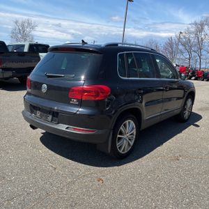 VOLKSWAGEN TIGUAN 2.0T S 4MOTION - 8
