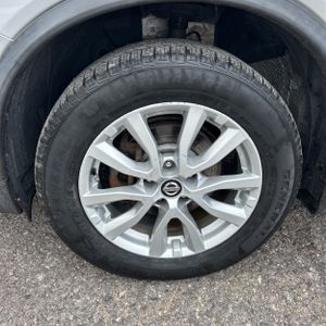 2018 Nissan ROGUE SV 缩略图 17