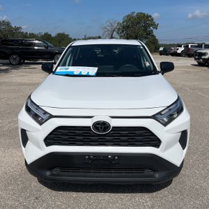 صورة مصغرة 14 لـ 2024 Toyota RAV4 LE