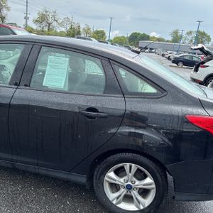 FORD FOCUS SE - 6