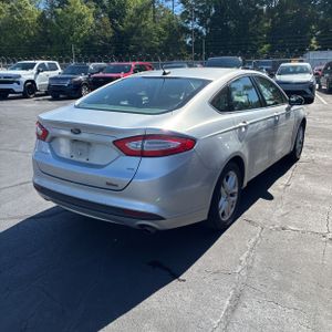 FORD FUSION SE - 7