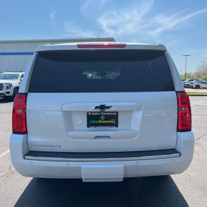 CHEVROLET SUBURBAN LTZ - 7