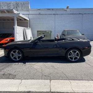 2013 Chevrolet CAMARO LT photo 3