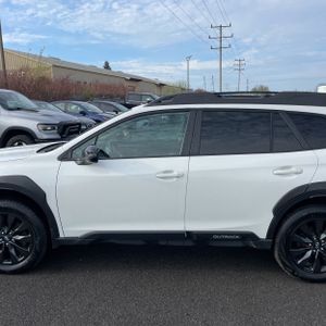 SUBARU OUTBACK ONYX EDITION - 4