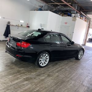 BMW 320I XDRIVE - 10