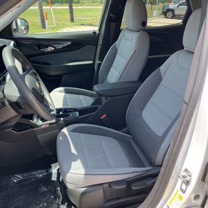 2025 Chevrolet TRAILBLAZER LT thumbnail 32