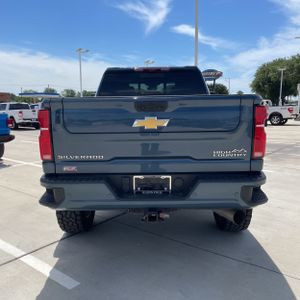 CHEVROLET SILVERADO 2500HD HIGH COUNTRY - 5