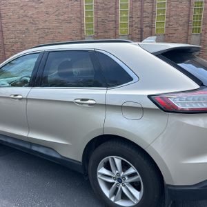 FORD EDGE SEL - 6