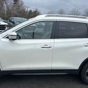 NISSAN ROGUE SV - 4