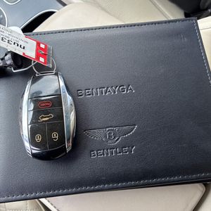 2017 Bentley BENTAYGA BASE — фото 54