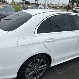 MERCEDES-BENZ E-CLASS - 9