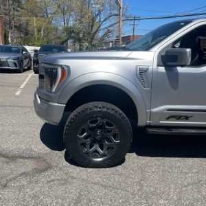 FORD F-150 LARIAT - 2