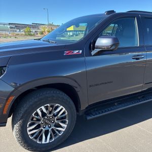 CHEVROLET SUBURBAN - 2