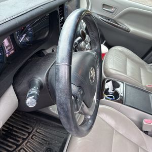 2015 Toyota SIENNA XLE 8-PASSENGER thumbnail 69