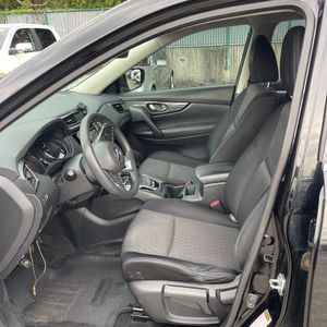 2017 Nissan ROGUE SV 缩略图 32