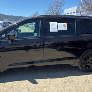 CHRYSLER PACIFICA LIMITED - 4