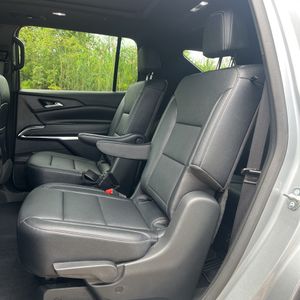 2025 Chevrolet TRAVERSE LT — миниатюра 34