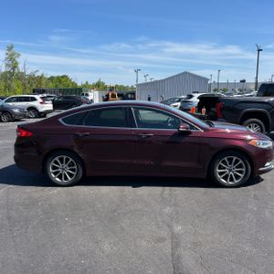 FORD FUSION SE - 10
