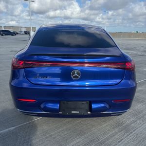 MERCEDES-BENZ EQS - 7