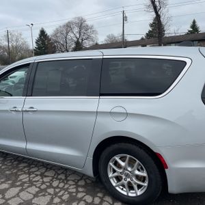 CHRYSLER PACIFICA TOURING L - 6