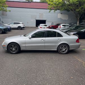 MERCEDES-BENZ E-CLASS - 3