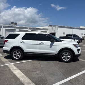 FORD EXPLORER XLT - 10