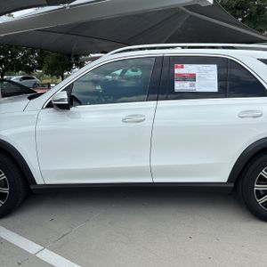 صورة 4 لـ 2024 Mercedes-BENZ GLE
