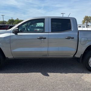 CHEVROLET COLORADO WORK TRUCK - 4