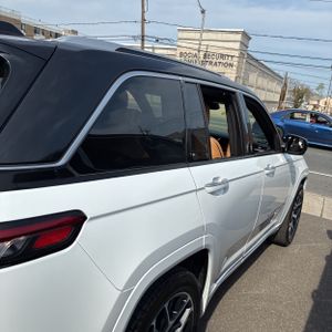 JEEP GRAND CHEROKEE SUMMIT RESERVE - 9