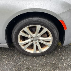 2015 Chrysler 200 LIMITED thumbnail 19