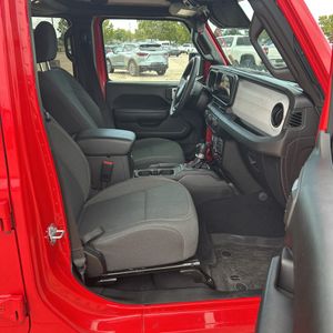 صورة مصغرة 37 لـ 2025 JEEP WRANGLER WILLYS