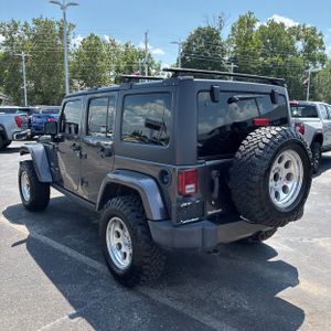صورة 5 لـ 2017 JEEP WRANGLER UNLIMITED SAHARA