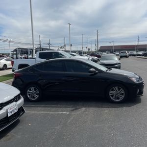 HYUNDAI ELANTRA SEL - 10